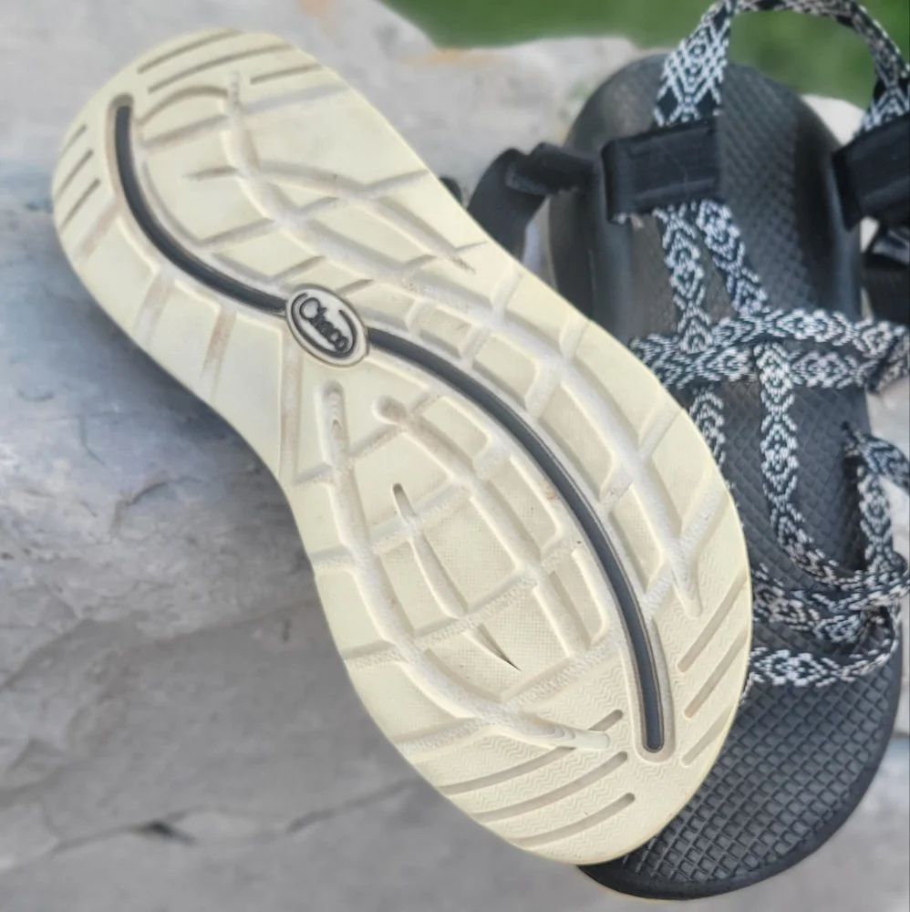 Women's Chaco Hiking Sandles size 8 - Picture 3 of 4